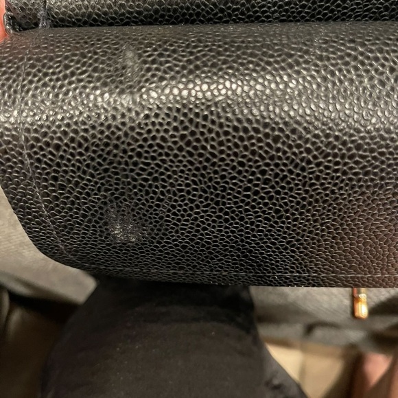 Chanel medium caviar classic bag - Picture 4 of 12